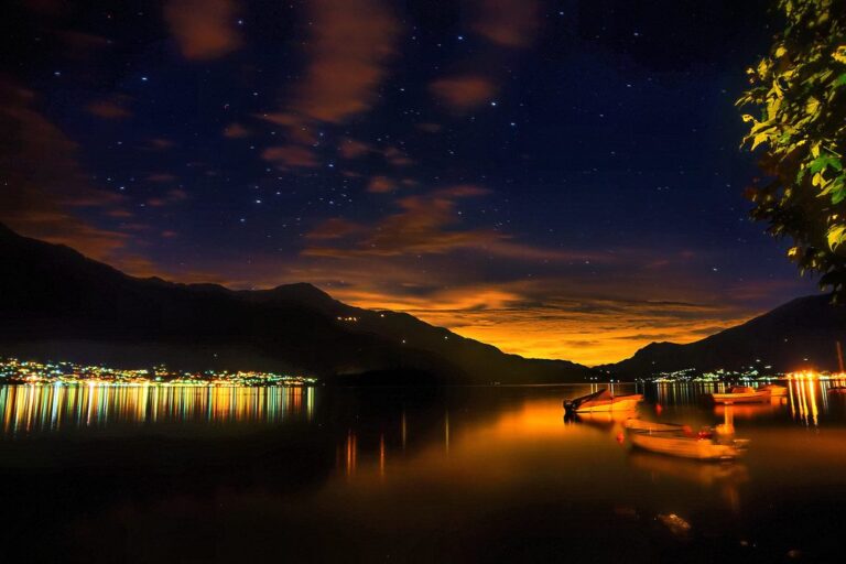 Sul Lago di Como c’è un grande ristorante nato dentro una vecchia darsena